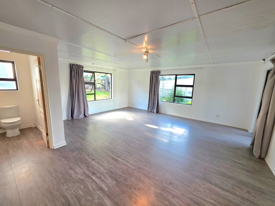 4 Bedroom Property for Sale in Reitz Free State